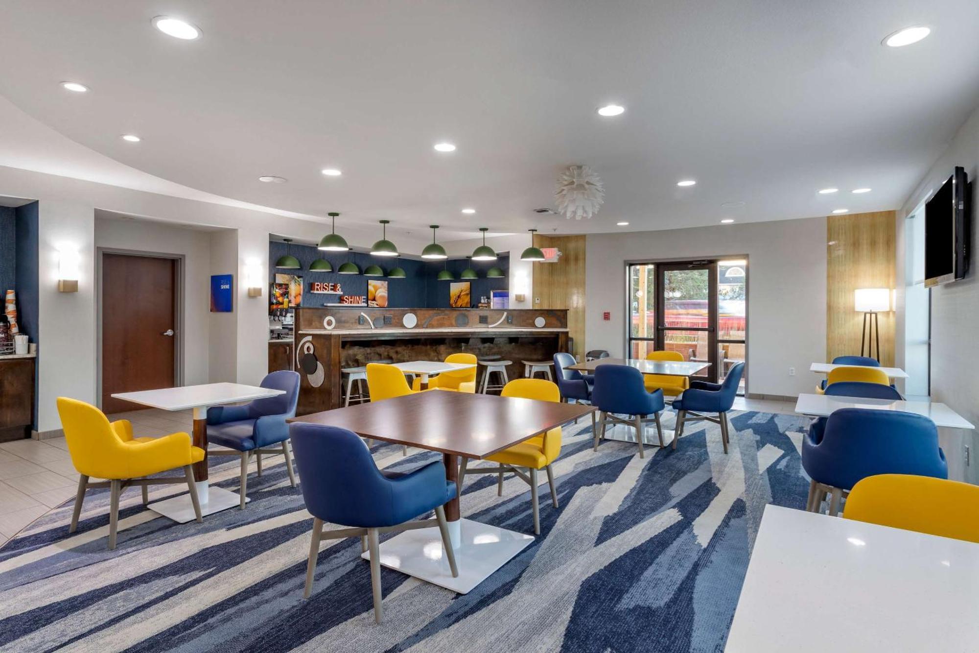 Comfort Suites Natchitoches Esterno foto